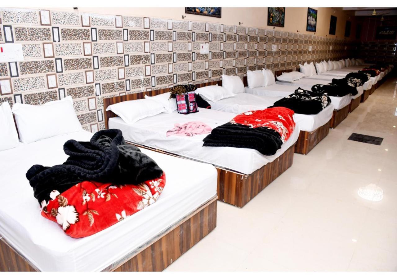 Tirupati Balaji Inn Bageshwar Dham Basāri Extérieur photo