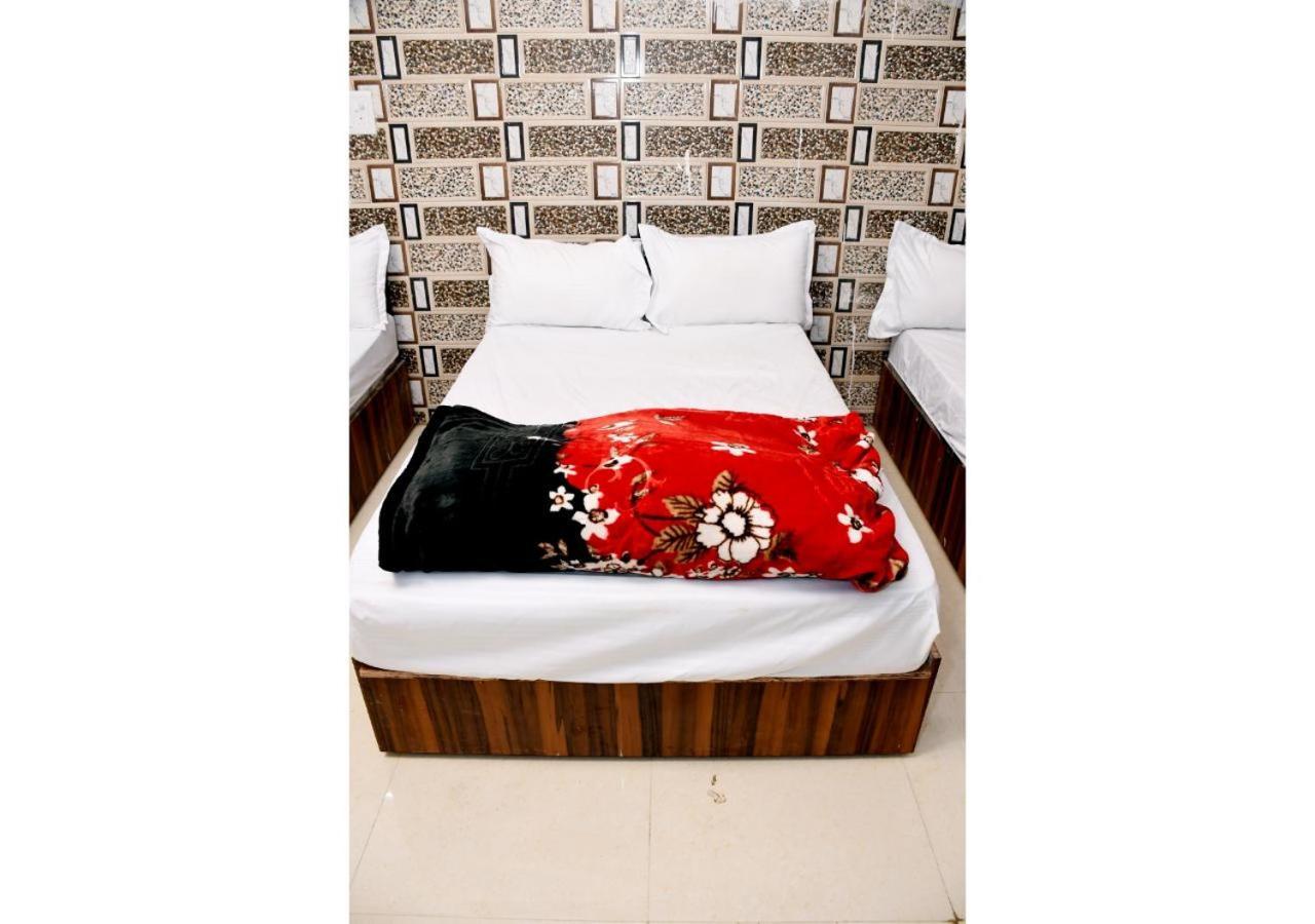 Tirupati Balaji Inn Bageshwar Dham Basāri Extérieur photo