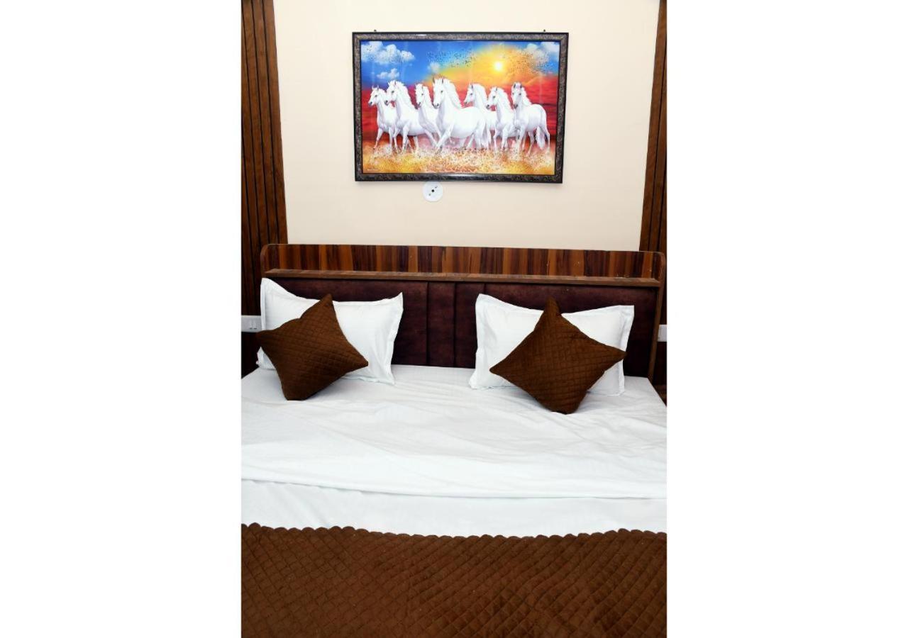 Tirupati Balaji Inn Bageshwar Dham Basāri Extérieur photo