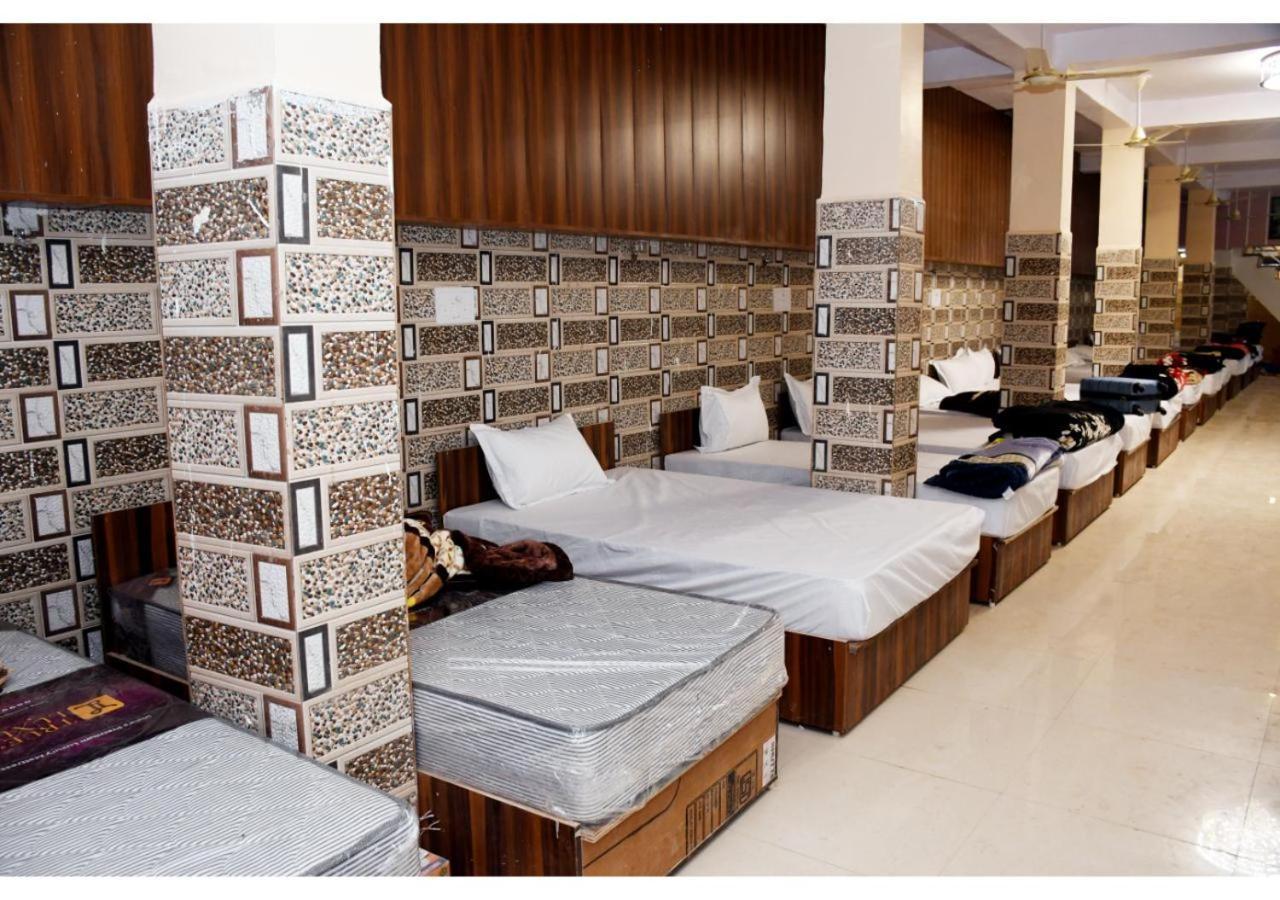 Tirupati Balaji Inn Bageshwar Dham Basāri Extérieur photo