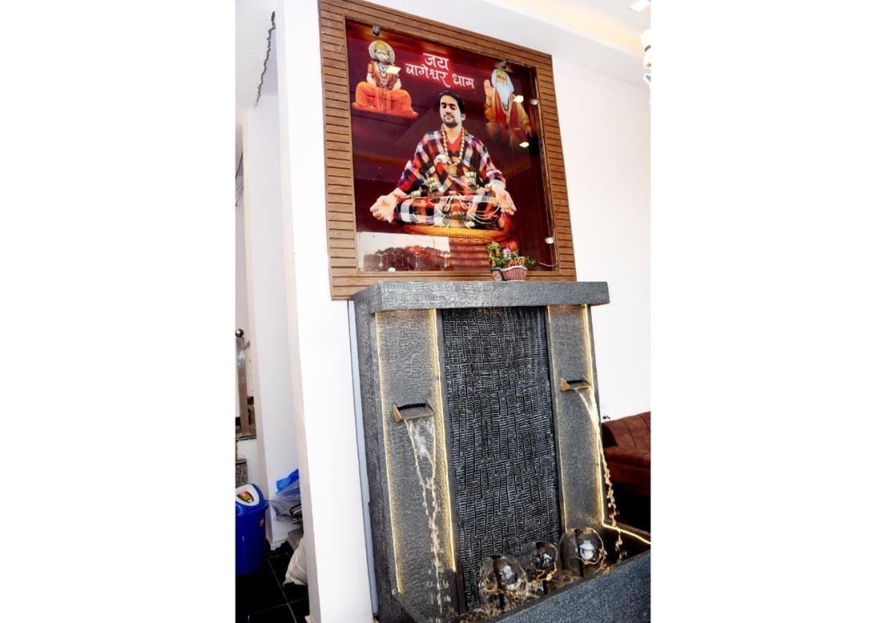 Tirupati Balaji Inn Bageshwar Dham Basāri Extérieur photo